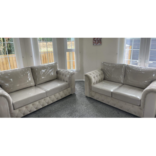 Malibu 3 + 2 Sofas